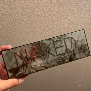 Urban Decay Smokey Naked Palette